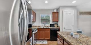 Available June 15th! 3BR Home in Tavares with Huge Backyard Gallery 12
