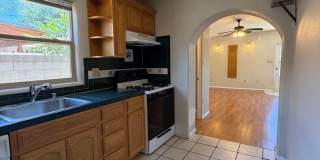 726 W. Manhattan Avenue Unit B - Studio Apartment Gallery 14