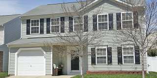 4 Bedroom Home w/ Fenced Backyard Near RTP  Brier Creek Gallery 1