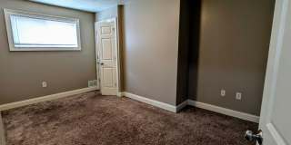 Southside Flats 3 bedroom! Central AC! Washer and Dryer Included! Available 8/21 Gallery 10
