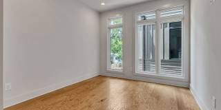 Stunning Salemtown Townhome With Fenced In Yard Stunning Salemtown Townhome With Fenced In Yard Gallery 13