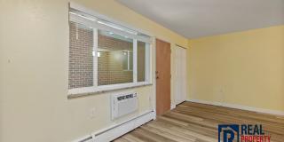 Charming 2 Bed, 1 Bath Condo in Prime Location! Gallery 11