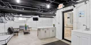 1059 W Glenlake Ave Gallery 11