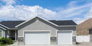 MOVE-IN SPECIAL: Get $250 OFF one month's rent with a move-in date of 10/01/2026. Gallery 1