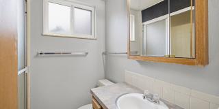 3-Bed, 2-Bath Duplex across from Lake Loveland! Gallery 16