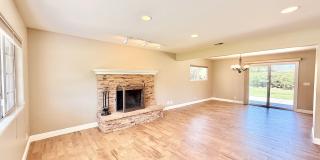 Lovely Single Story Home, Great Neighborhood, Amazing Yard Space, Close distance to Downtown Fallbrook! Gallery 8