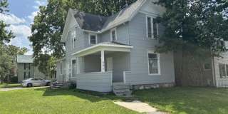 901 West Beardsley Avenue - A Gallery 1