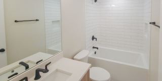 2237-41 N Bissell Gallery 45
