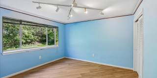 Bright & Stylish 2BR/1BA Condo in Sought-After Sumner Court in Bethesda Gallery 12