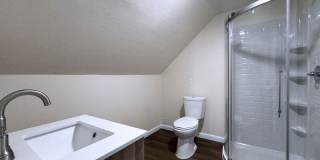 950 Clark Street Gallery 32