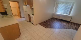 1709 La Cres St Gallery 1