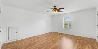 5213 S 62nd Street Gallery 10