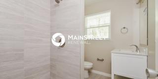 2839 Hope Street Gallery 14