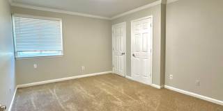Spacious Condo in Prime Sandy Springs Location – Gated Community with Pool! Gallery 11