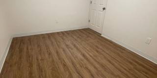 Great 2 bedroom Apartment with Garage! Gallery 26