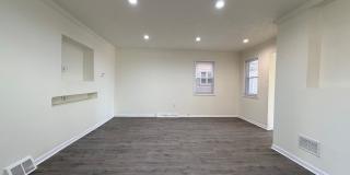 Updated 4BR / 2 Bath Home with off-street parking! Gallery 14