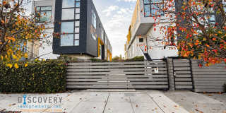 Modern Split Level Home Gallery 1
