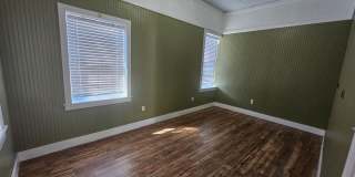 3 BD / 2 BA Unfurnished - One block to the beach Gallery 9