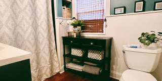 Gorgeous 2-Bed Townhome in Pennsport! Available NOW! Gallery 12