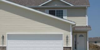 Four bed/2.5 bath townhome for August 2026! Gallery 1