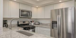 NEWLY REMODELED  FURNISHED BOTTOM FLOOR CONDO Gallery 15