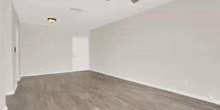 299 SW 7th Street Gallery 9