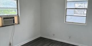 1729 LOGAN Street W Gallery 3