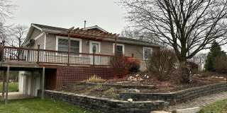 8120 Gregory Road Gallery 1