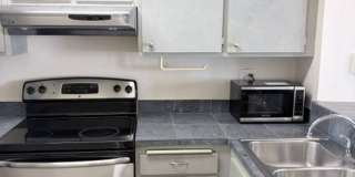 Large Studio Condo/ Perfect Location Gallery 15