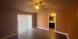 Charming home located near Russell and Mountain Vista. Gallery 14