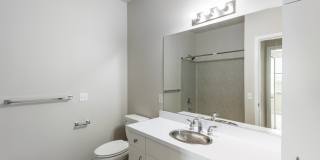 Pacific Pointe Apartments Gallery 28