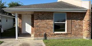 9018 AMOUR Drive Gallery 1