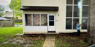3 Bed 1.5 bath Townhome for Rent Gallery 1