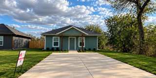 Affordable 2BR/2BA Cottage Near Shopping Centers & Restaurants Gallery 1