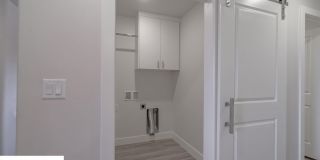 Pet friendly 3 Bedroom Townhome in Washington! Gallery 42