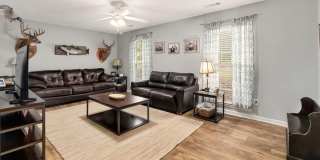 Family House Rental Gallery 3