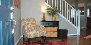 Exquisitely Beautiful Home with 3 bed and 2.5 Bath Gallery 3