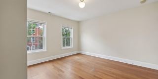 1814 E PRATT Street Gallery 18