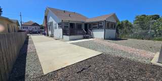 Beautiful Upgraded Single Story Home Gallery 16