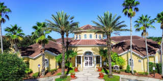 Beautiful 3 Bedroom, 2 Bath with Volume ceilings and Private Garage! Gallery 17