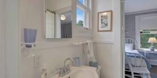 51 Quogue Street Gallery 13