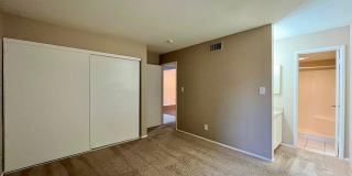 1701 W Tuckey Lane Gallery 13