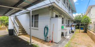 Waiola - upstairs 1 bedroom with 1 parking - window air conditioner in bedroom.. Gallery 19