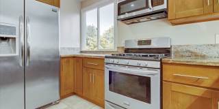 Spacious Westlake Home Gallery 4