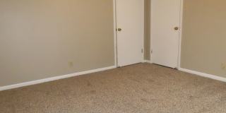 South Tyler! 3 Bedroom, 2 Bath Duplex w/Garage Gallery 19
