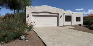 2514 N Camino Reloj Gallery 1