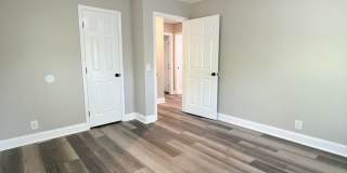 Charming Remodeled Home Off Madison Street Gallery 25