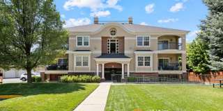 Luxury Condo In Desirable Salt Lake Community Gallery 1