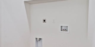 208 NW 9th Street Gallery 23