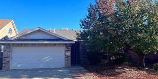Views & Great location! 3 Br, 2 Bath, w/ major kitchen appliances, fireplace, 2 car garage. Views & Great location! 3 Br, 2 Bath, w/ major kitchen appliances, fireplace, 2 car garage. Gallery 1